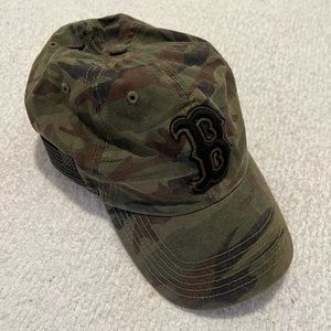 CAMO RED SOX HAT